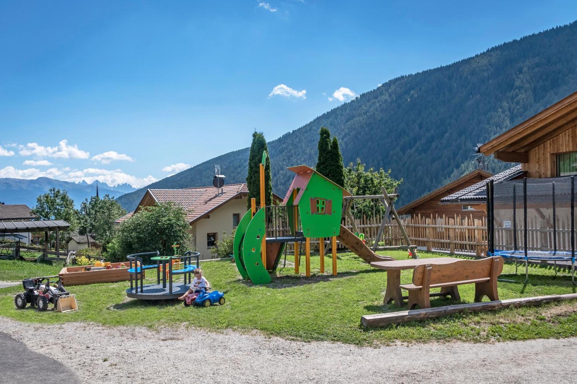 Mesnerhof Apartment Valles Exterior photo