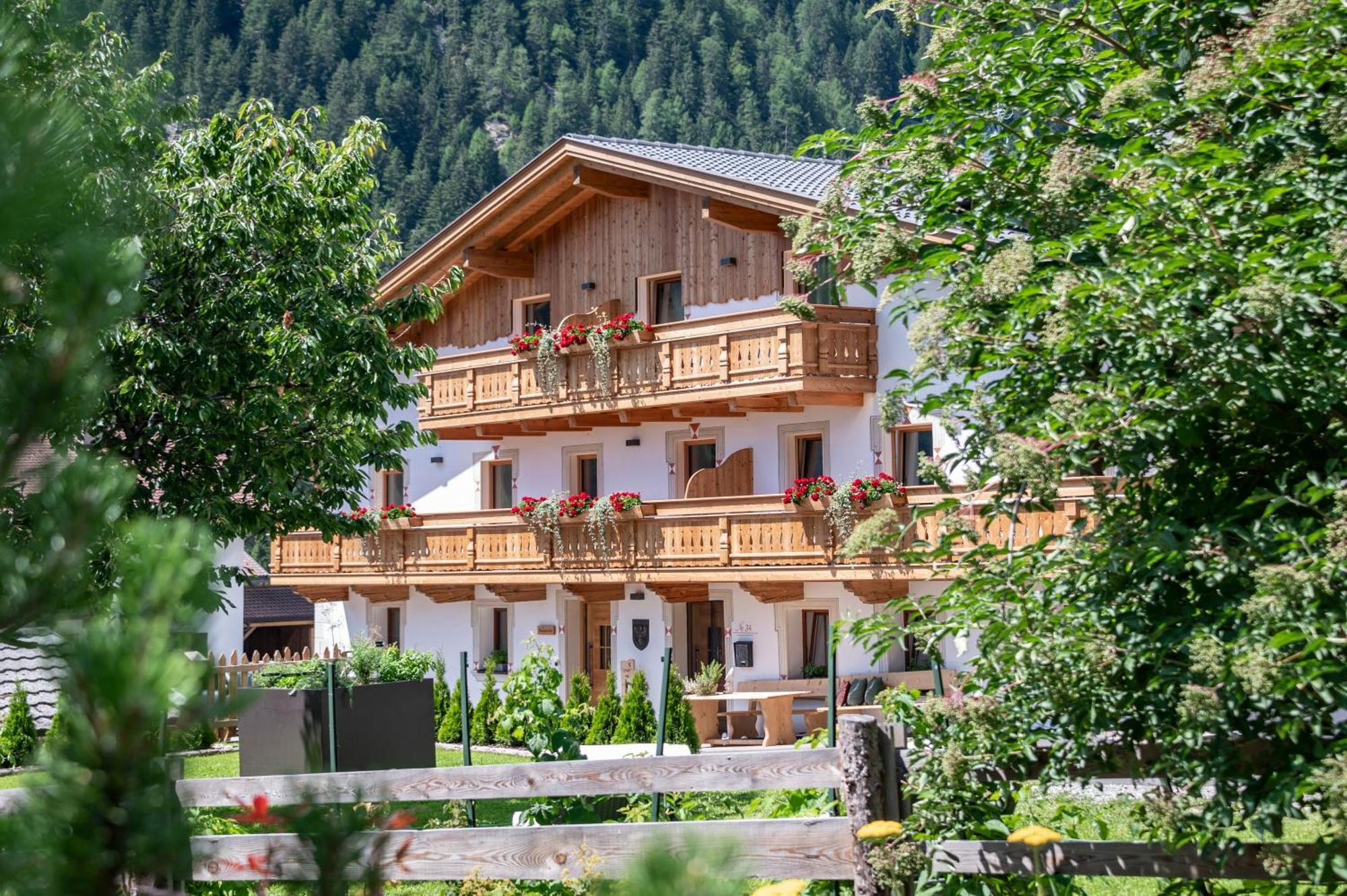 Mesnerhof Apartment Valles Exterior photo